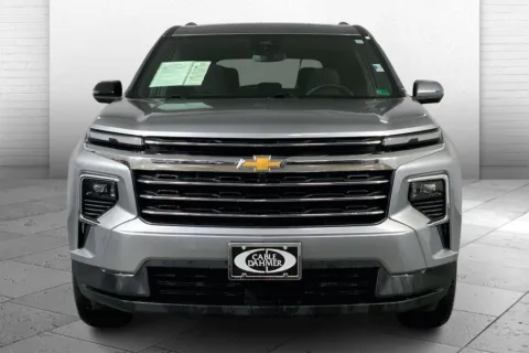 Photos of 2025 Chevrolet Traverse LT for sale in Independence, MO at Cable Dahmer Chevrolet of Independence