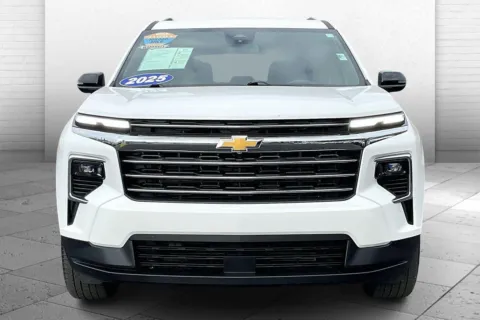 Photos of 2025 Chevrolet Traverse LT for sale in Independence, MO at Cable Dahmer Chevrolet of Independence