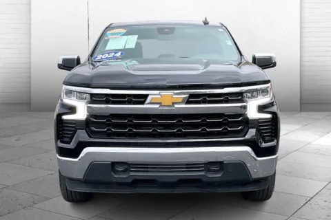 Photos of 2022 Chevrolet Silverado 1500 LT (2FL) for sale in Independence, MO at Cable Dahmer Chevrolet of Independence