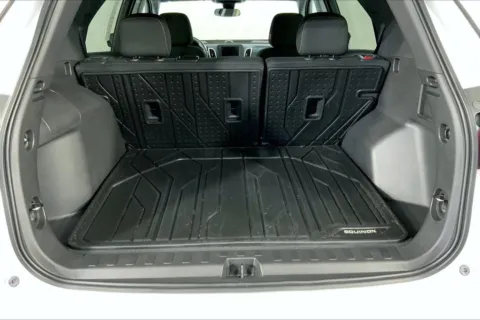 More photos of 2023 Chevrolet Equinox LT at Cable Dahmer Chevrolet of Independence, MO