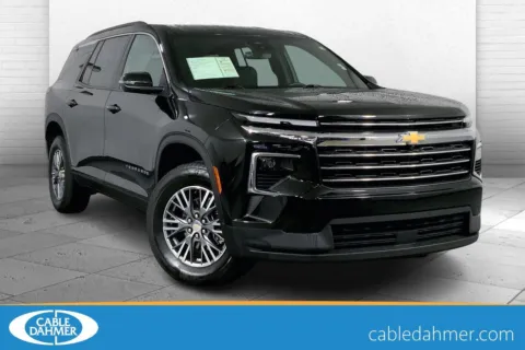 Black 2025 Chevrolet Traverse LT for sale in Independence, MO