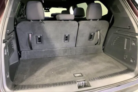 More photos of 2025 GMC Acadia Elevation at Cable Dahmer Chevrolet of Independence, MO