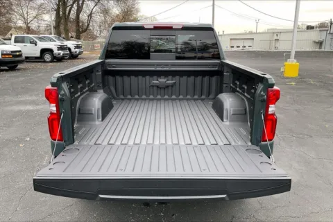 More photos of 2026 Chevrolet Silverado 1500 LT Trail Boss at Cable Dahmer Chevrolet of Independence, MO