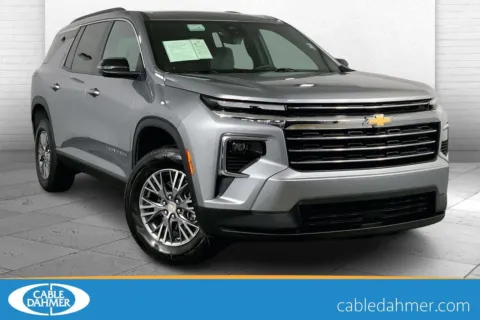 Gray 2025 Chevrolet Traverse LT for sale in Independence, MO