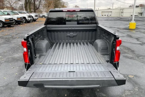 More photos of 2025 Chevrolet Silverado 1500 LTZ at Cable Dahmer Chevrolet of Independence, MO