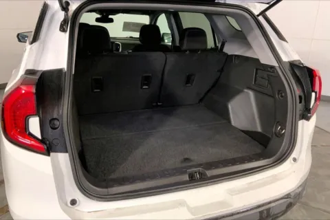 More photos of 2024 GMC Terrain SLE at Cable Dahmer Chevrolet of Independence, MO