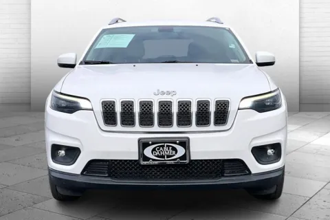 Photos of 2019 Jeep Cherokee Latitude Plus for sale in Independence, MO at Cable Dahmer Chevrolet of Independence