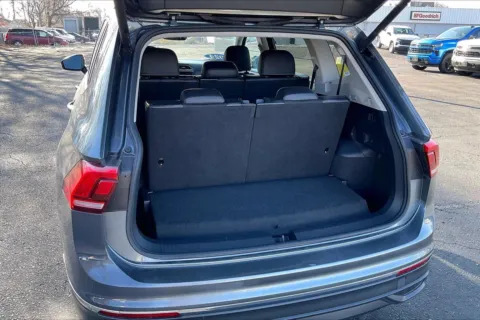 More photos of 2024 Volkswagen Tiguan SE at Cable Dahmer Chevrolet of Independence, MO