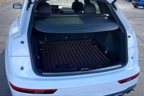 More photos of 2025 Audi SQ5 Premium Plus at Cable Dahmer Chevrolet of Independence, MO