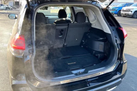 More photos of 2020 Nissan Rogue SV at Cable Dahmer Chevrolet of Independence, MO