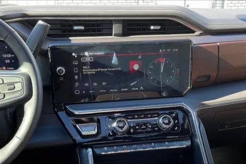 More photos of 2024 GMC Sierra 2500 HD Denali Ultimate at Cable Dahmer Chevrolet of Independence, MO