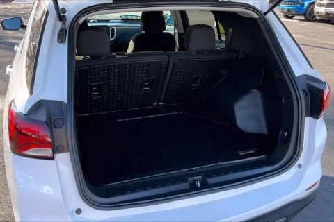 More photos of 2023 Chevrolet Equinox LT at Cable Dahmer Chevrolet of Independence, MO