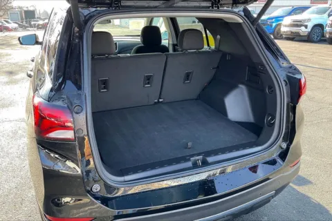More photos of 2024 Chevrolet Equinox LT at Cable Dahmer Chevrolet of Independence, MO
