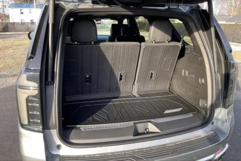 More photos of 2026 Chevrolet Tahoe High Country at Cable Dahmer Chevrolet of Independence, MO