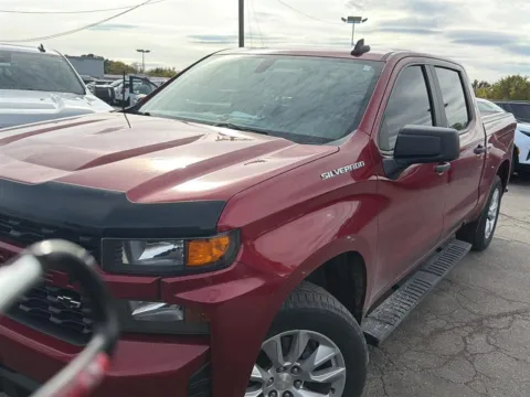 Red 2019 Chevrolet Silverado 1500 Custom for sale in Independence, MO