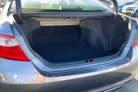 More photos of 2017 Toyota Camry XLE at Cable Dahmer Chevrolet of Independence, MO