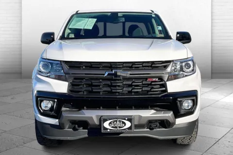 Photos of 2022 Chevrolet Colorado Z71 for sale in Independence, MO at Cable Dahmer Chevrolet of Independence