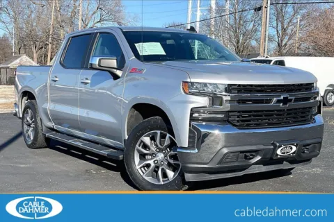 Silver 2019 Chevrolet Silverado 1500 LT for sale in Independence, MO
