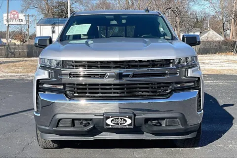 Photos of 2019 Chevrolet Silverado 1500 LT for sale in Independence, MO at Cable Dahmer Chevrolet of Independence