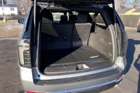 More photos of 2026 Chevrolet Suburban High Country at Cable Dahmer Chevrolet of Independence, MO