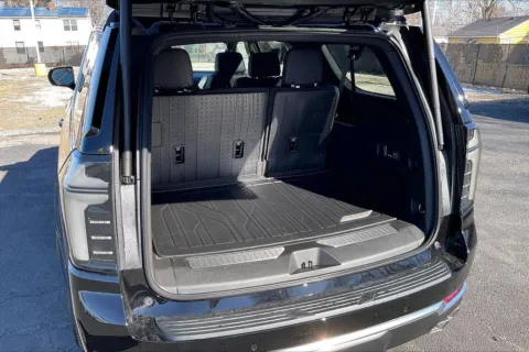 More photos of 2026 Chevrolet Suburban High Country at Cable Dahmer Chevrolet of Independence, MO