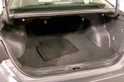 More photos of 2024 Nissan Altima 2.5 SV at Cable Dahmer Chevrolet of Independence, MO