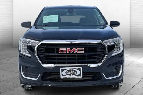 Photos of 2024 GMC Terrain SLE for sale in Independence, MO at Cable Dahmer Chevrolet of Independence