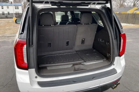 More photos of 2021 GMC Yukon Denali at Cable Dahmer Chevrolet of Independence, MO
