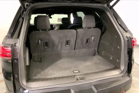 More photos of 2023 Chevrolet Traverse LT Cloth at Cable Dahmer Chevrolet of Independence, MO