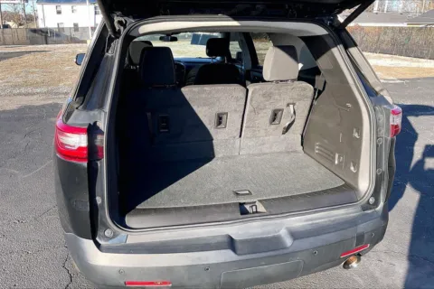 More photos of 2020 Chevrolet Traverse LT Cloth at Cable Dahmer Chevrolet of Independence, MO