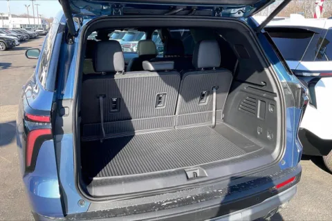 More photos of 2026 Chevrolet Traverse LT at Cable Dahmer Chevrolet of Independence, MO