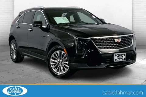 Used 2022 Cadillac XT4 Premium Luxury for sale in Kansas City, MO