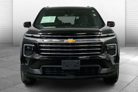 Photos of 2024 Chevrolet Traverse LT for sale in Independence, MO at Cable Dahmer Chevrolet of Independence