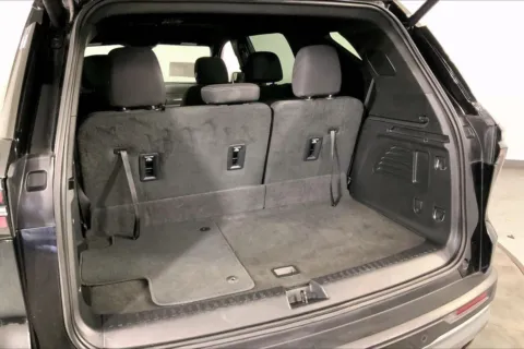 More photos of 2024 Chevrolet Traverse LT at Cable Dahmer Chevrolet of Independence, MO