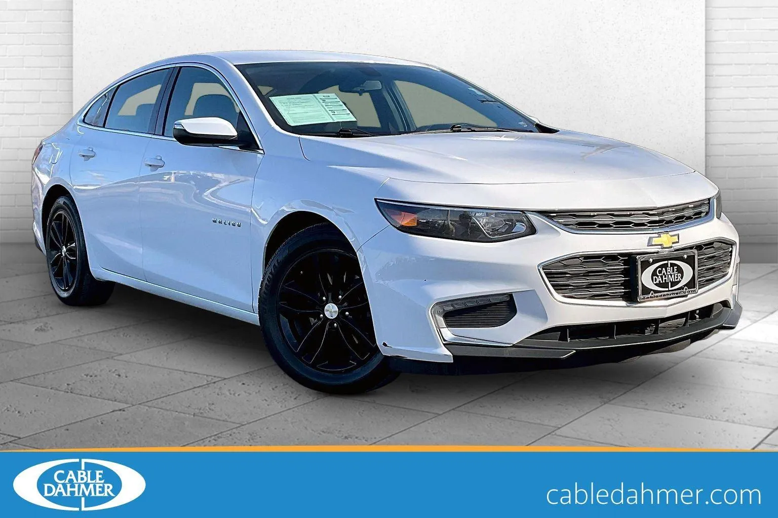 White 2018 Chevrolet Malibu LT for sale in Independence, MO