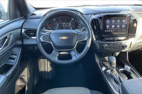 More photos of 2023 Chevrolet Traverse LT Cloth at Cable Dahmer Chevrolet of Independence, MO