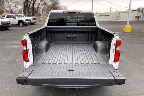 More photos of 2026 Chevrolet Silverado 1500 LT Trail Boss at Cable Dahmer Chevrolet of Independence, MO