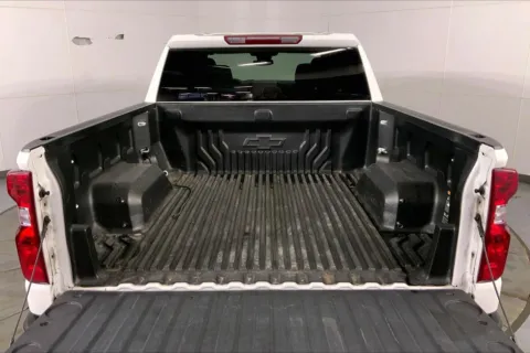 More photos of 2023 Chevrolet Silverado 1500 LT (2FL) at Cable Dahmer Chevrolet of Independence, MO