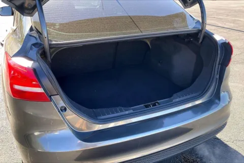 More photos of 2018 Ford Focus SE at Cable Dahmer Chevrolet of Independence, MO