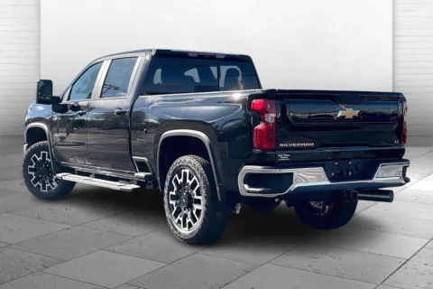 Another view of 2025 Chevrolet Silverado 2500HD LT for sale in Independence, MO at Cable Dahmer Chevrolet of Independence