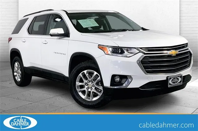 2021 Chevrolet Traverse LT Cloth for sale in Independence, MO