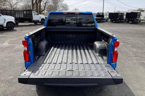More photos of 2025 Chevrolet Silverado 1500 LT Trail Boss at Cable Dahmer Chevrolet of Independence, MO