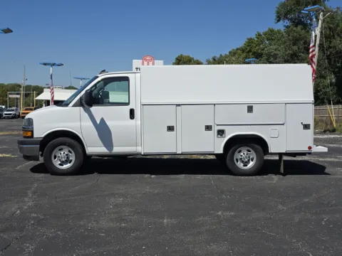 More photos of 2025 Chevrolet Express Cutaway 3500 1WT at Cable Dahmer Chevrolet of Independence, MO