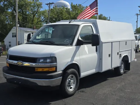 Another view of 2025 Chevrolet Express Cutaway 3500 1WT for sale in Independence, MO at Cable Dahmer Chevrolet of Independence