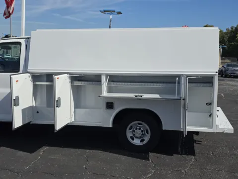More photos of 2025 Chevrolet Express Cutaway 3500 1WT at Cable Dahmer Chevrolet of Independence, MO