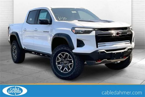 White 2025 Chevrolet Colorado ZR2 for sale in Independence, MO
