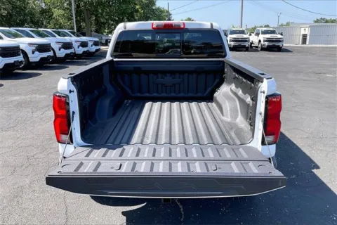 More photos of 2025 Chevrolet Colorado ZR2 at Cable Dahmer Chevrolet of Independence, MO