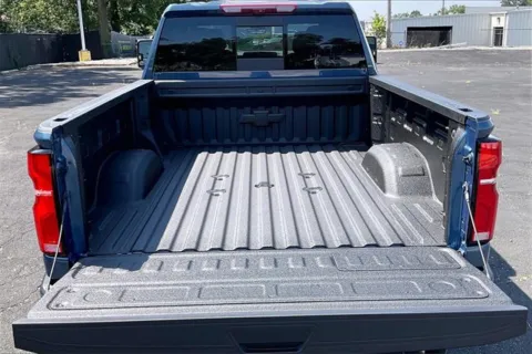 More photos of 2025 Chevrolet Silverado 2500 HD High Country at Cable Dahmer Chevrolet of Independence, MO