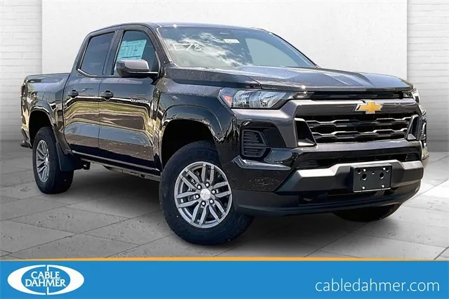 Black 2025 Chevrolet Colorado WT/LT for sale in Independence, MO