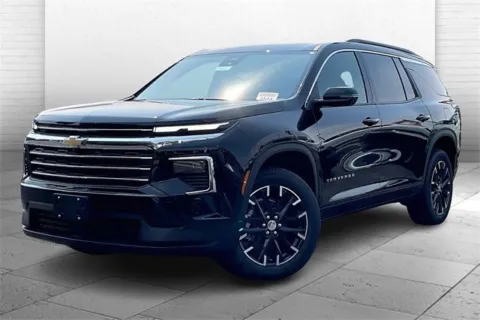 Photos of 2025 Chevrolet Traverse LT for sale in Independence, MO at Cable Dahmer Chevrolet of Independence